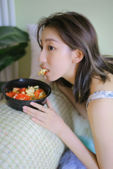 铁面歌女剧情介绍
